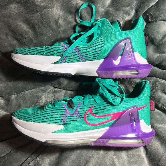 Men’s Nike Lebron Emerald Witness VI Basketball Shoe, Sz 13, Model CZ4052-300 - Picture 2 of 8
